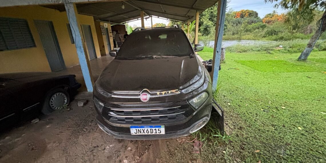 Polícia Civil apreende veículos com restrição de furto/roubo durante cumprimento de mandado em São Desidério