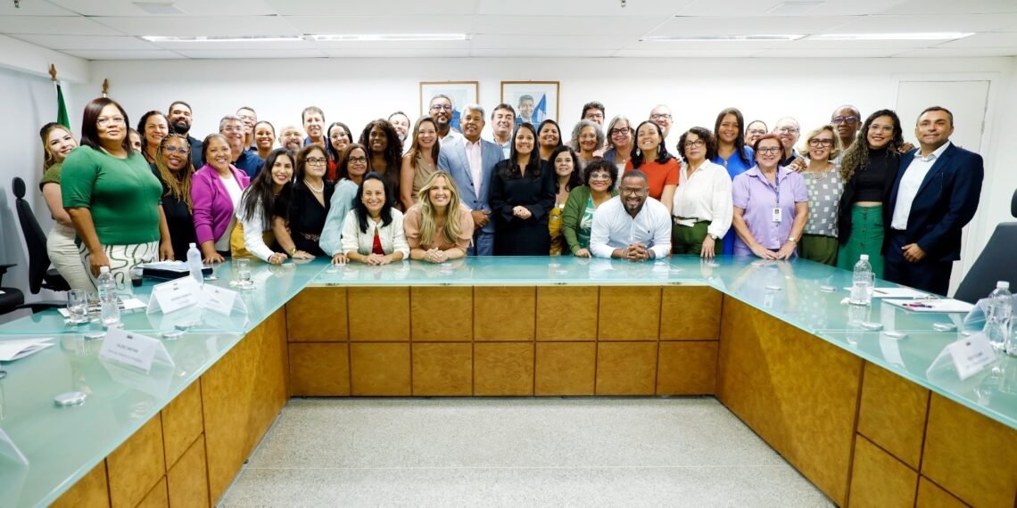 Estado monitora ações na educação e planeja próximo trimestre com gestores territoriais da Bahia