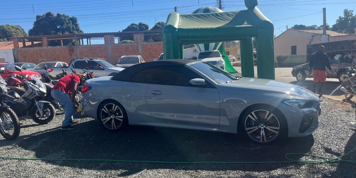 Mini-feirão da Belém Automóveis movimenta negócios durante a Festa de Santana em Riachão das Neves