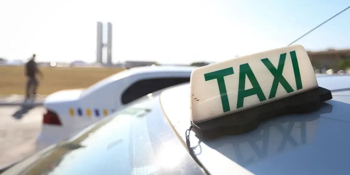 Fim da taxa de verificação de taxímetros beneficiará 300 mil taxistas