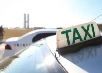 Fim da taxa de verificação de taxímetros beneficiará 300 mil taxistas