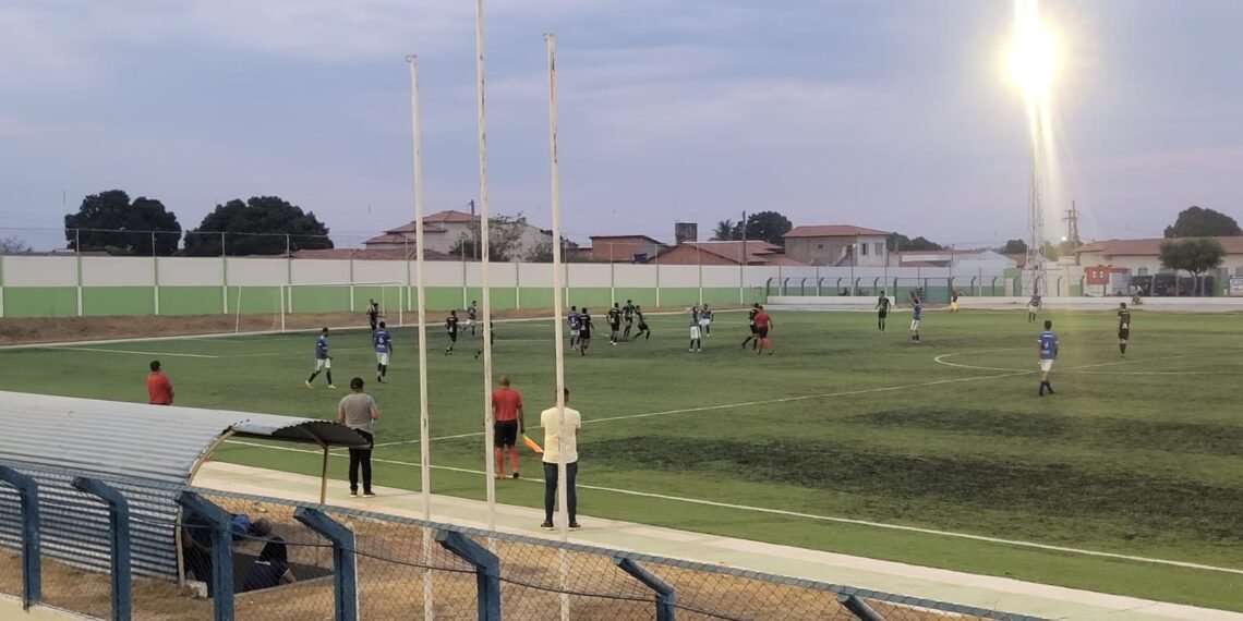 Cruzeiro goleia e garante vaga nas semifinais do Campeonato Ademário Souza Diniz