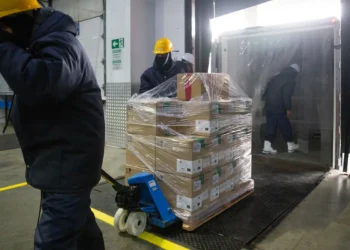 Brasil recebe lote de medicamento para tratar câncer de mama no SUS