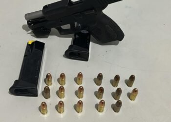 Guarnição do PETO conduz à delegacia indivíduo por porte ilegal de arma de fogo