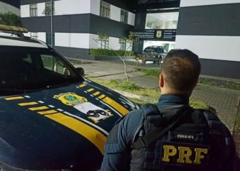 PRF cumpre cinco mandados de prisão na Bahia durante a Operação Alerta Lilás