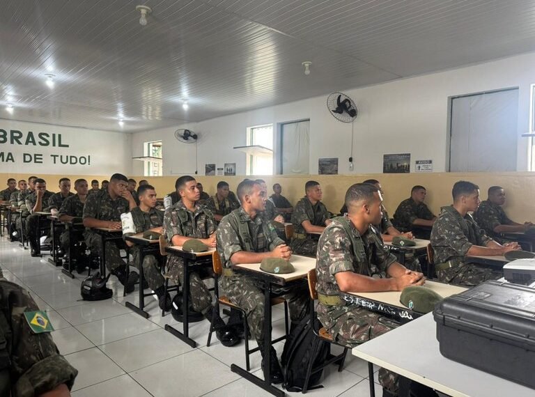 PRF realiza palestra para atiradores do TG 06/009 em Jequié