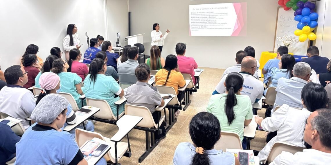 Hospital do Oeste capacita equipes para atendimento a pacientes com autismo