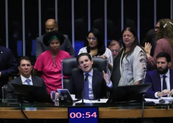 Câmara dos Deputados aprova licença menstrual de até 2 dias