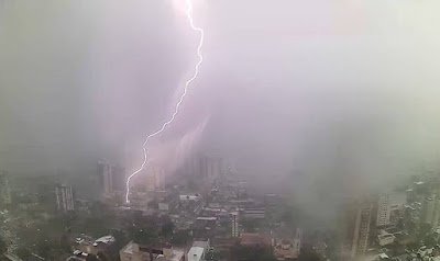 BAHIA REGISTRA TEMPORAIS NESTA SEGUNDA-FEIRA; NEOENERGIA COELBA FAZ ALERTA À POPULAÇÃO