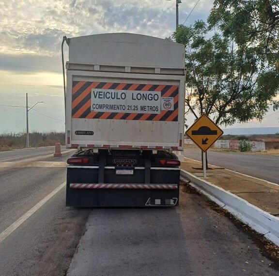 PRF flagra caso de falsidade ideológica durante fiscalização em Ibotirama (BA)
