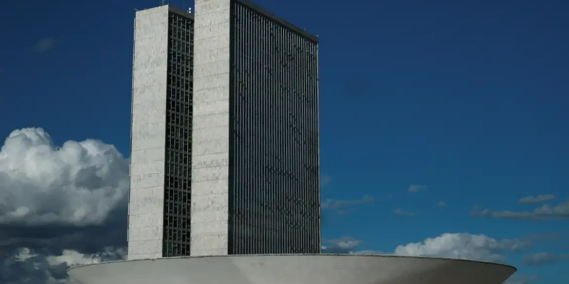 Comissão especial da Câmara aprova novo Plano Nacional de Educação