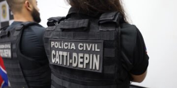 Mulher é presa em flagrante por tentativa de homicídio contra irmão em Serrinha