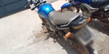 PRF identifica motocicleta com registro de furto e conduz condutor à delegacia em Seabra (BA)
