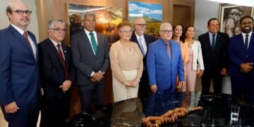 Governador Jerônimo Rodrigues prestigia posse do novo conselheiro do TCE-BA, Josias Gomes