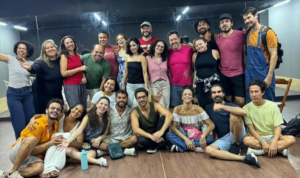 COLETIVO AVOANTES VIRA PALCO PARA GRANDES REFERÊNCIAS CULTURAIS DO NORDESTE