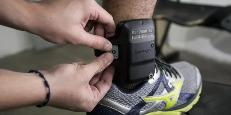 Câmara aprova uso obrigatório de tornozeleira por agressores de mulher