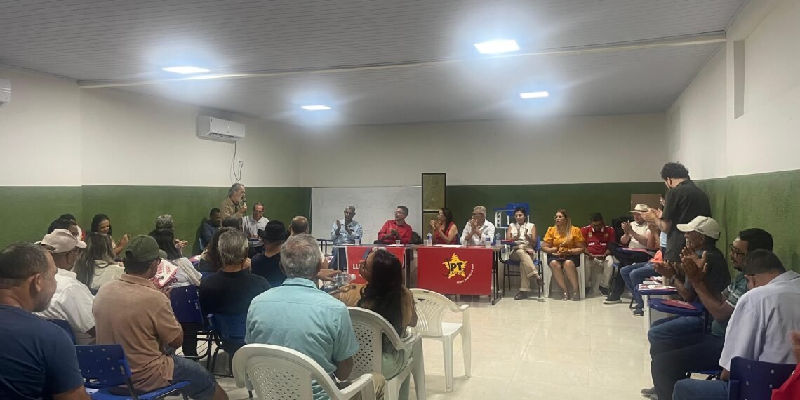Deputada Ivoneide Caetano participa de reunião com lideranças em Riachão das Neves