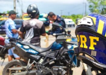 PRF amplia presença nas estradas da Bahia durante feriado do Dia do Trabalho 2026