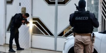Autoridades prendem dez advogados durante operação contra organizações criminosas na Bahia